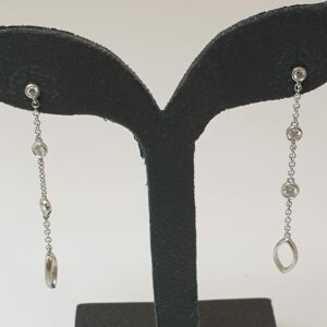 Orecchini in oro bianco 18 kt e diamanti